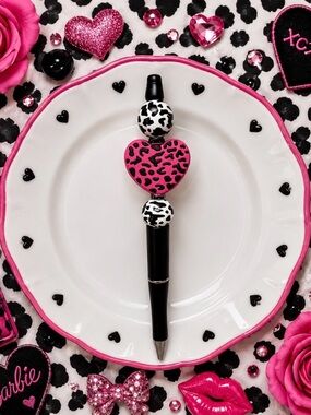 Handmade Decorative Pink Leopard Heart Ballpoint Pen -